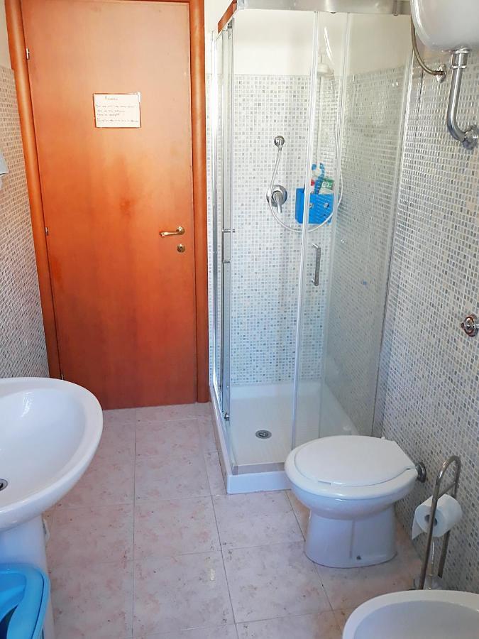 B&B Il Cortile Del Sole Olmedo Bagian luar foto
